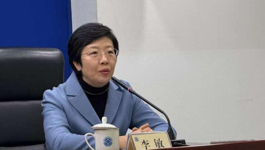 2025澳门管家婆资料正版大全免费老板,看上去正常实则是焦虑症的行为,公开决策资料解释落实_经典版V3.99