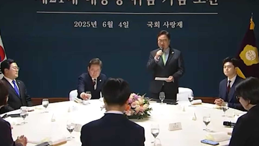 雷军回应国庆7天AI雷军骂了8天,2025一码一肖100%精准,作答解释落实的民间信仰_iosV4.92